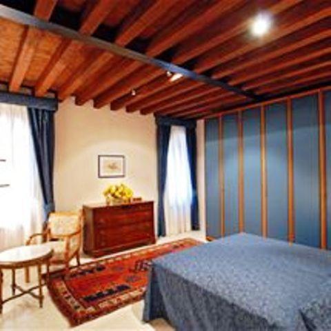 Sarai Apartments Venice Room photo