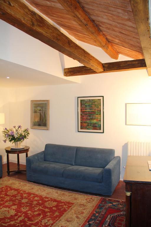 Sarai Apartments Venice Room photo